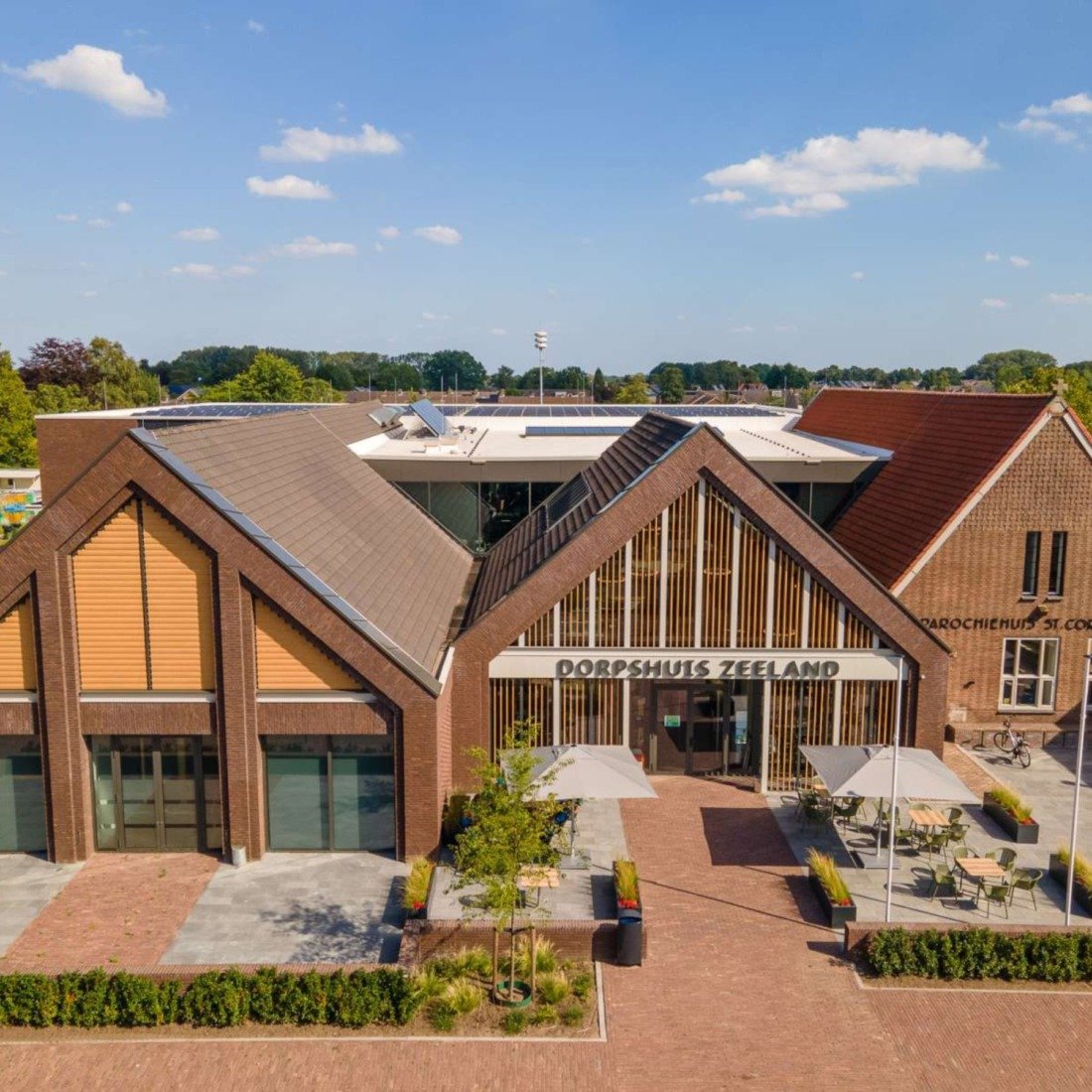 Naadloze integratie van domotiqa in high-end interieur door domotiQa.