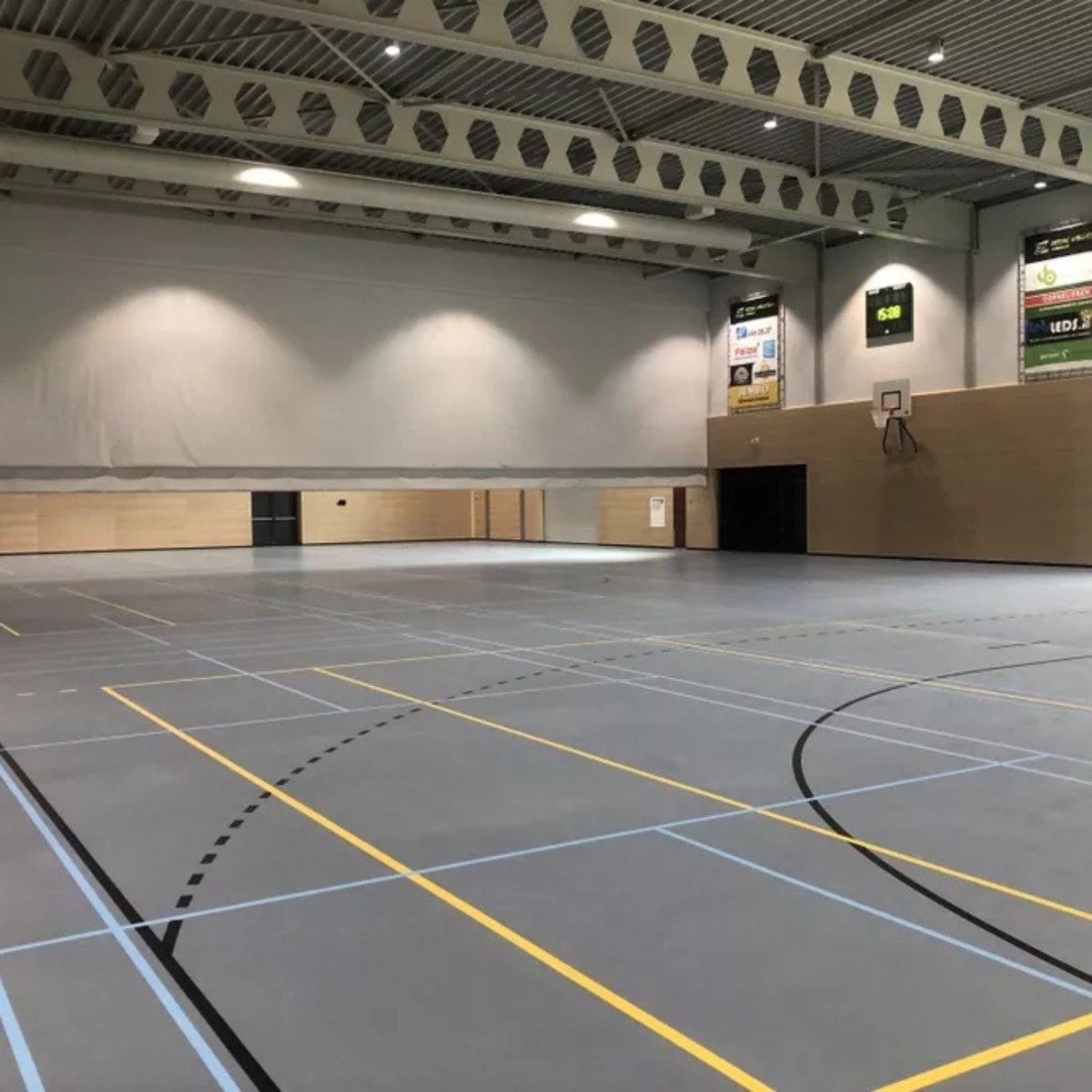 Naadloze integratie van domotiqa in high-end interieur door domotiQa.