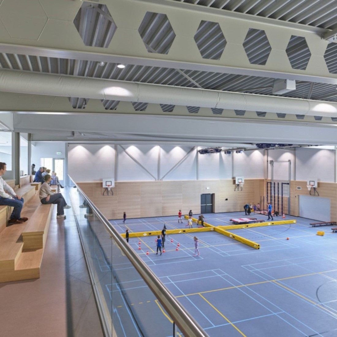 Naadloze integratie van domotiqa in high-end interieur door domotiQa.