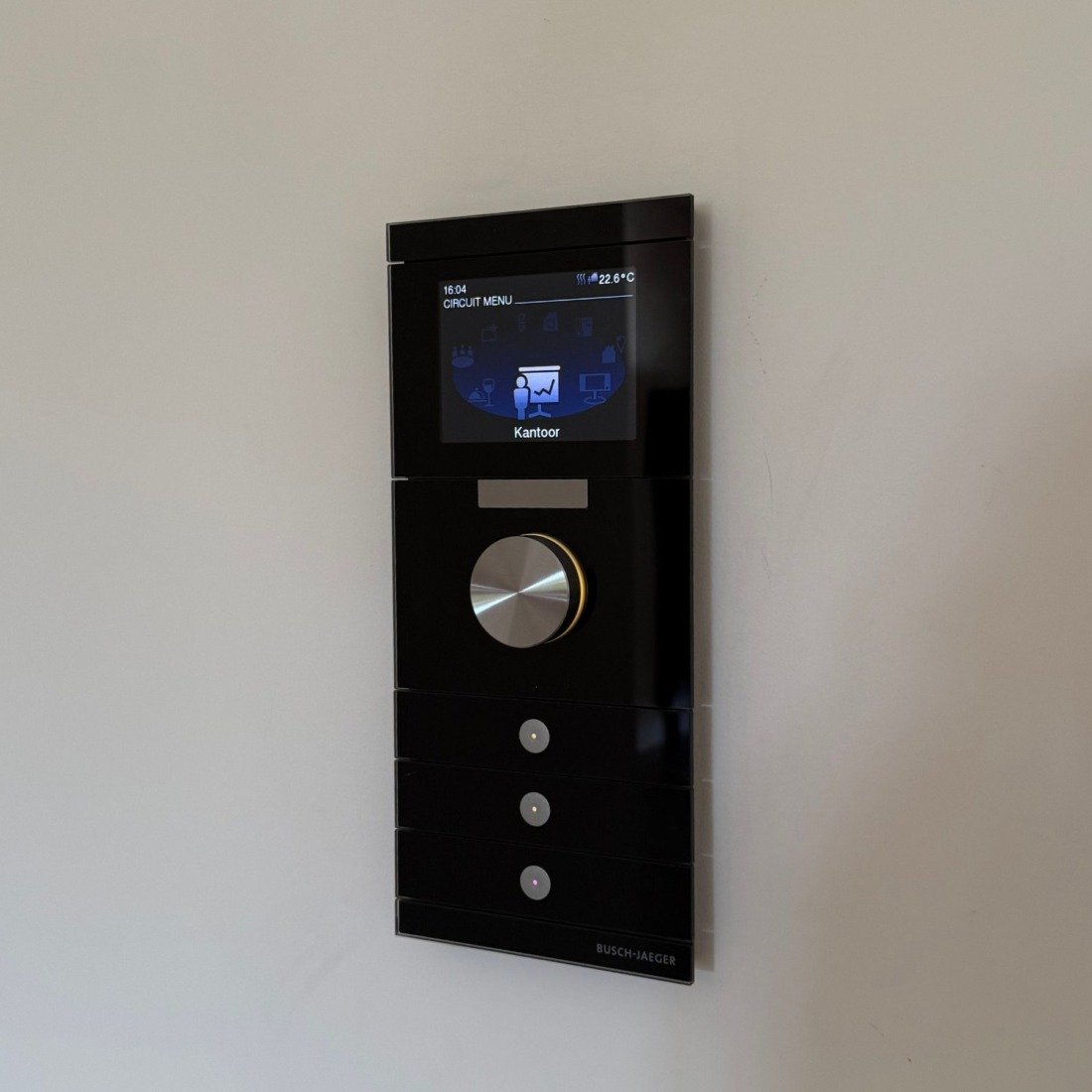 domotica systeem door domotiQa