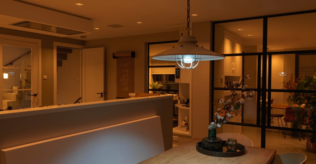 sfeervolle hanglamp verlichting domotiQa
