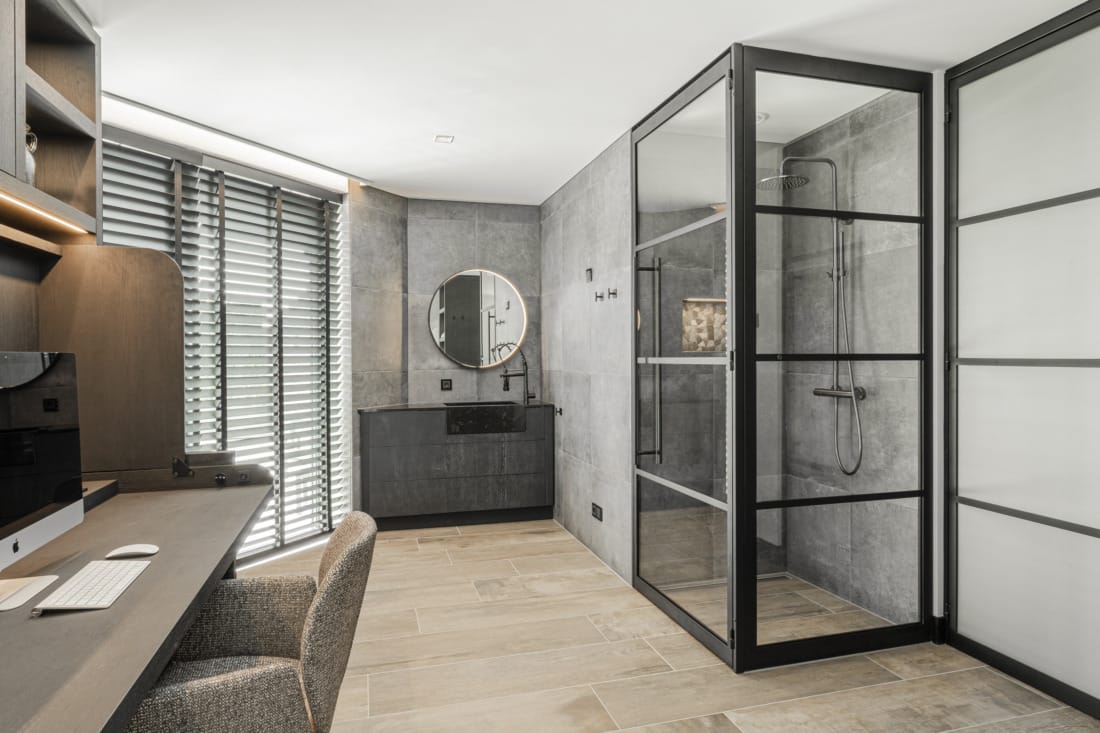 verlichting in penthouse aan zee door domotiQa