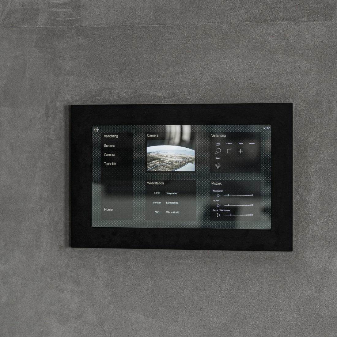 Domotica en verlichting in luxe penthouse aan zee