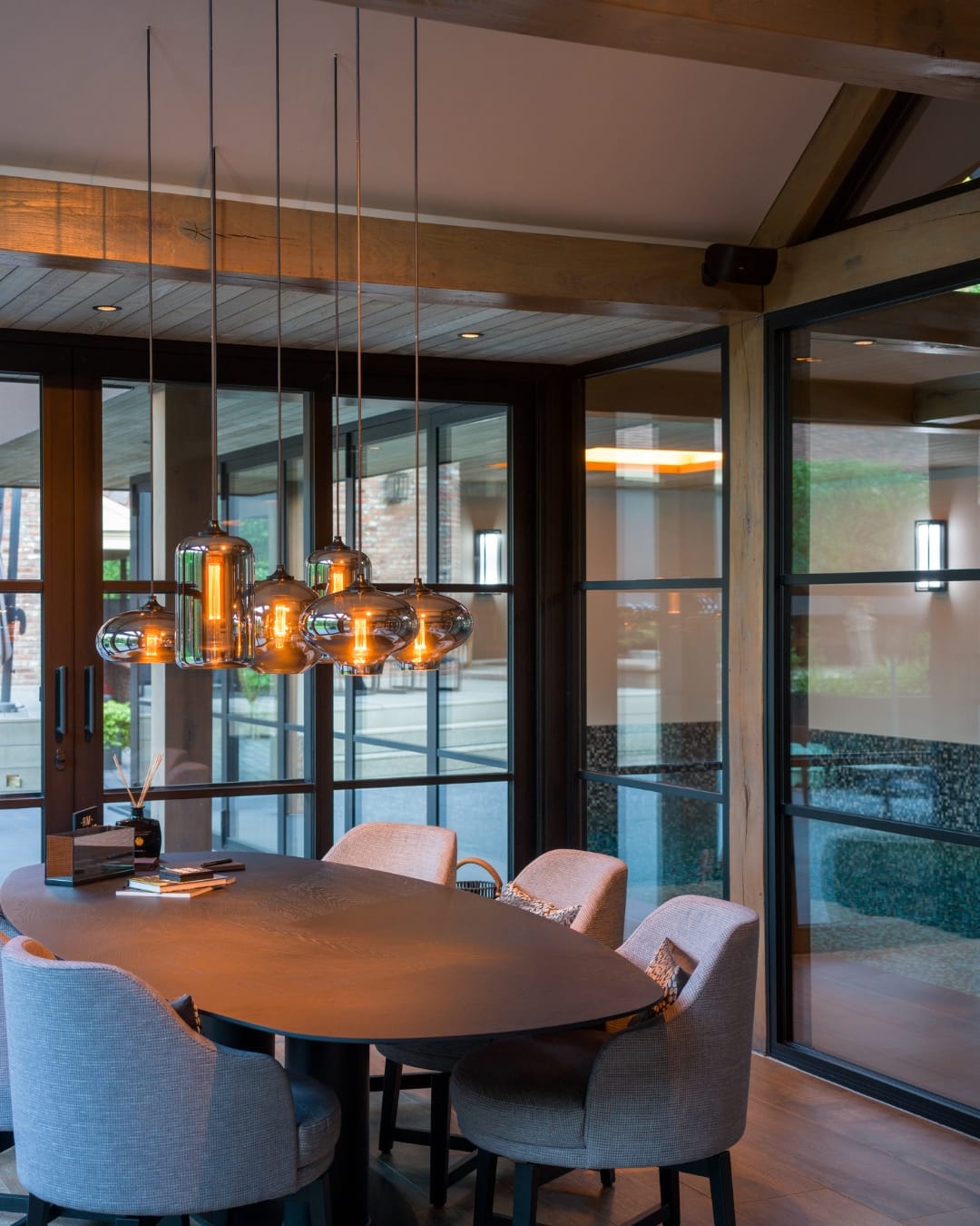 Lichtplan in luxe poolhouse
